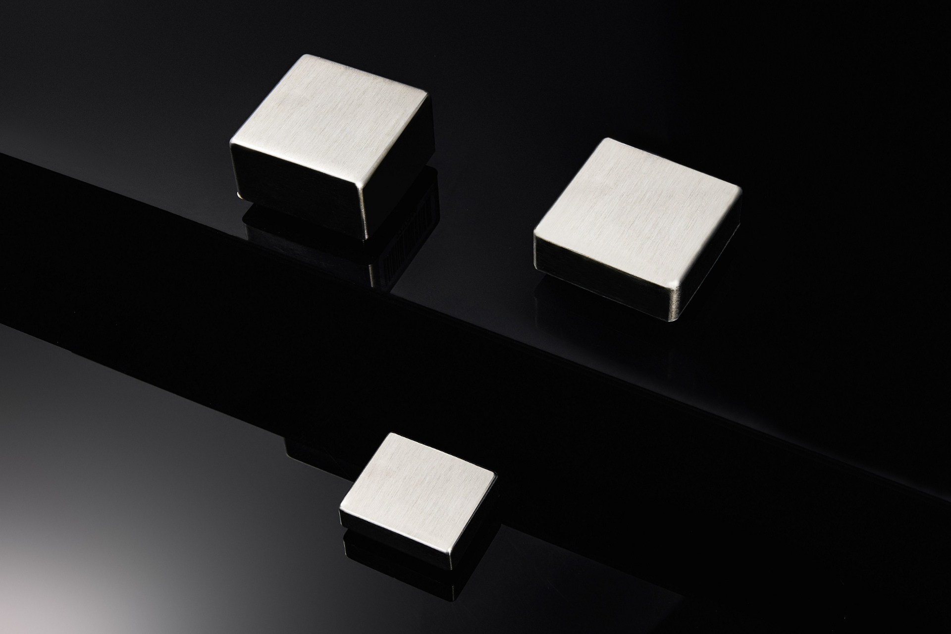 “芯”品速遞 | 賽思國(guó)產(chǎn)原子鐘：一顆“中國(guó)芯”，如何精準(zhǔn)驅(qū)動(dòng)萬(wàn)物互聯(lián)時(shí)代？?